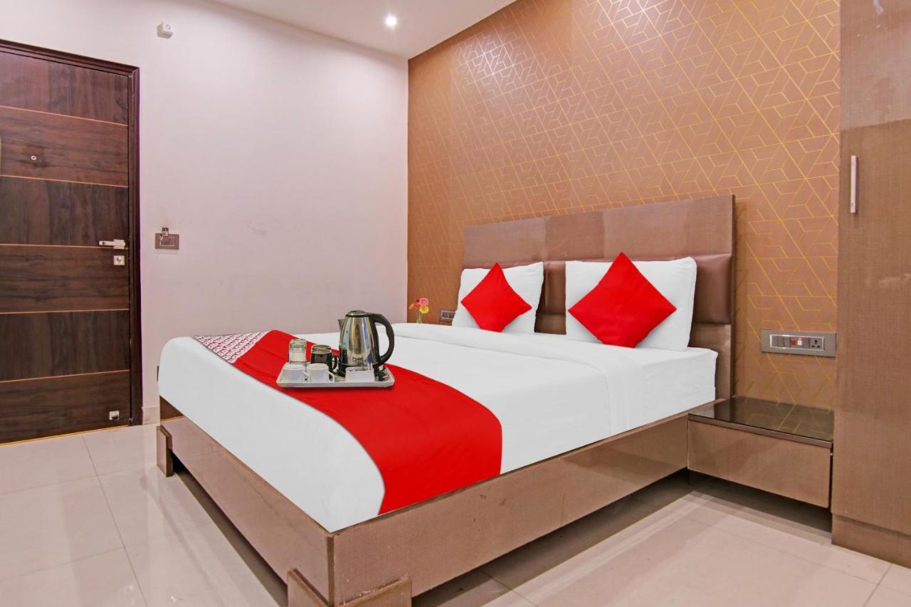 Hotel 19 West New Delhi Buitenkant foto