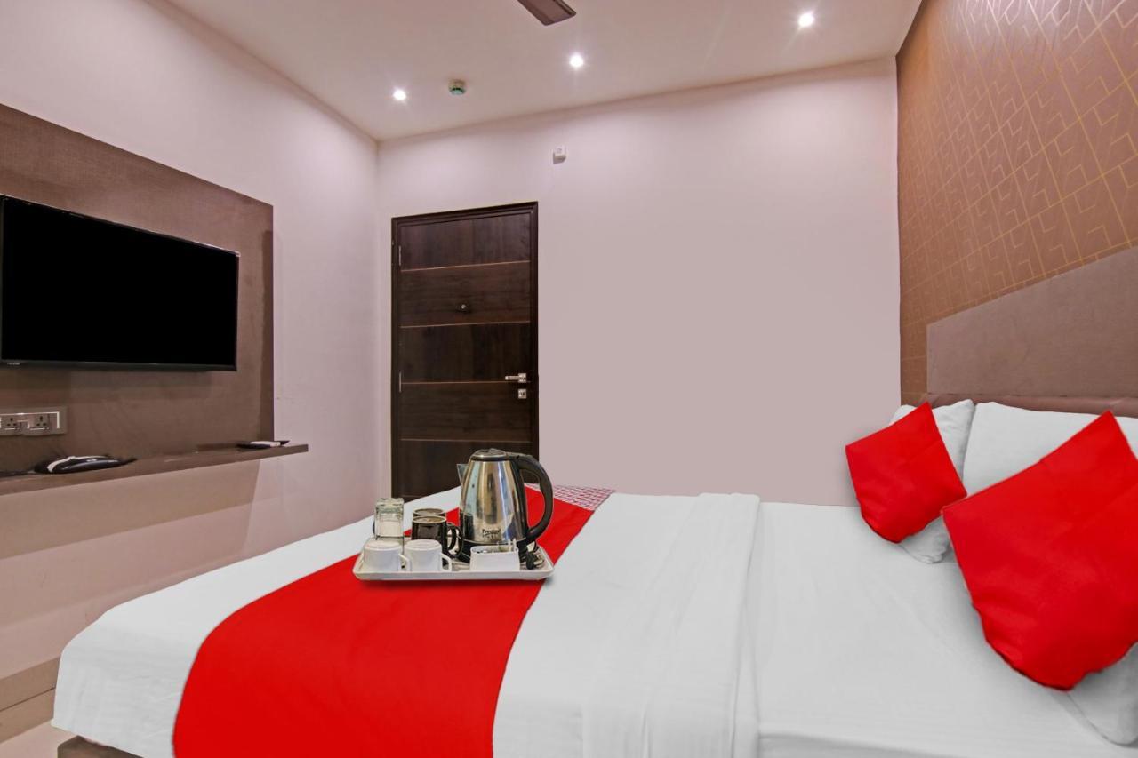 Hotel 19 West New Delhi Buitenkant foto