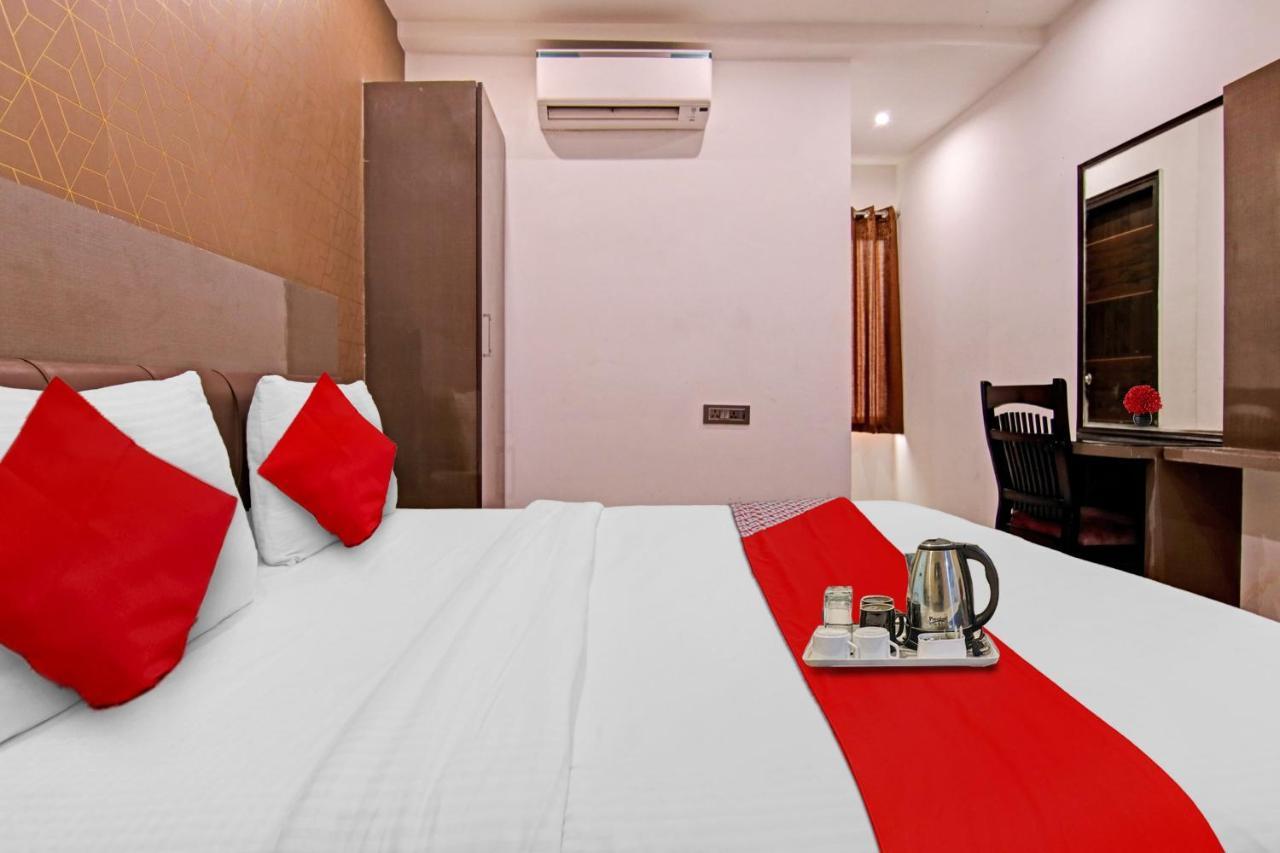 Hotel 19 West New Delhi Buitenkant foto