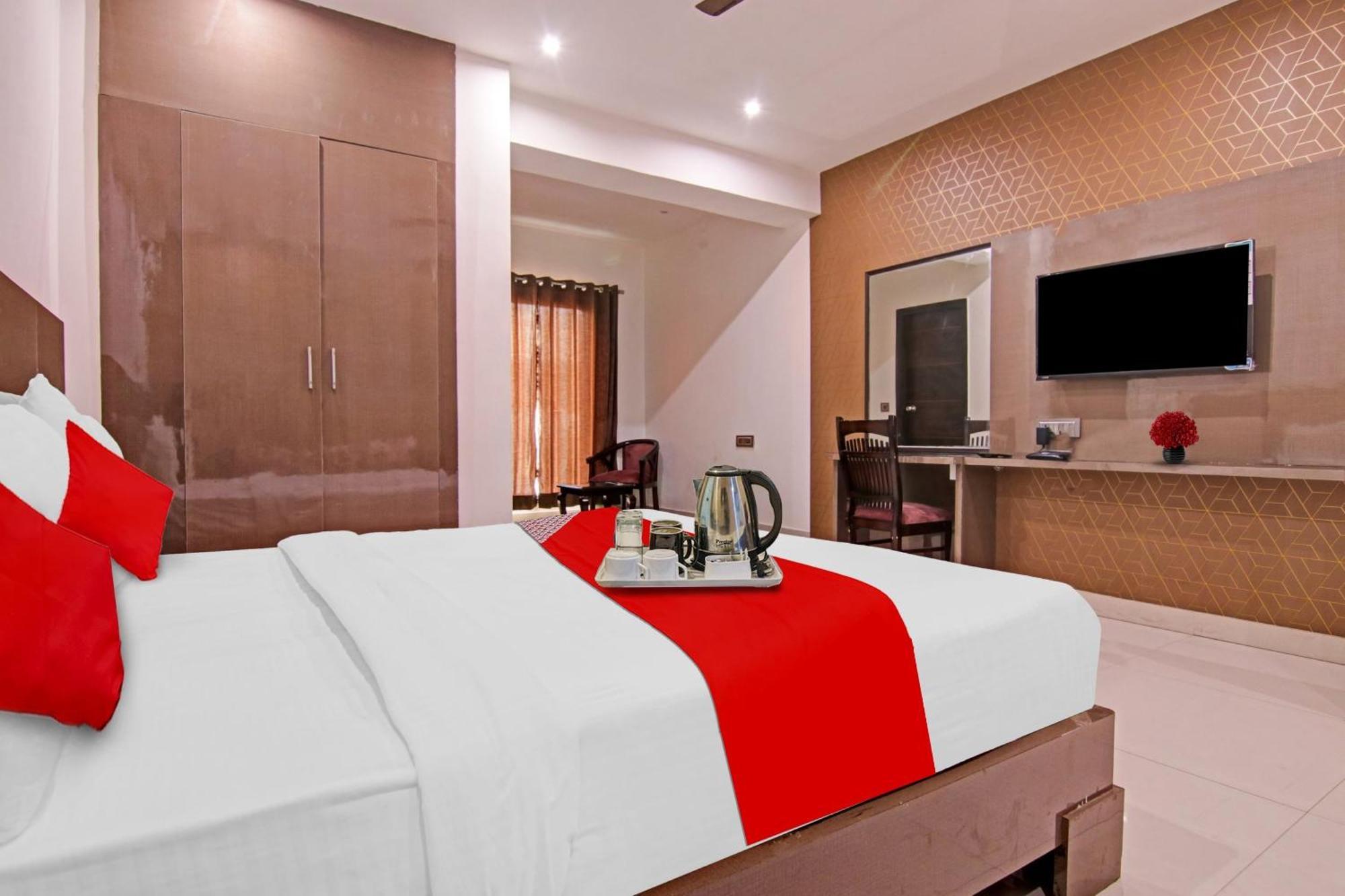Hotel 19 West New Delhi Buitenkant foto