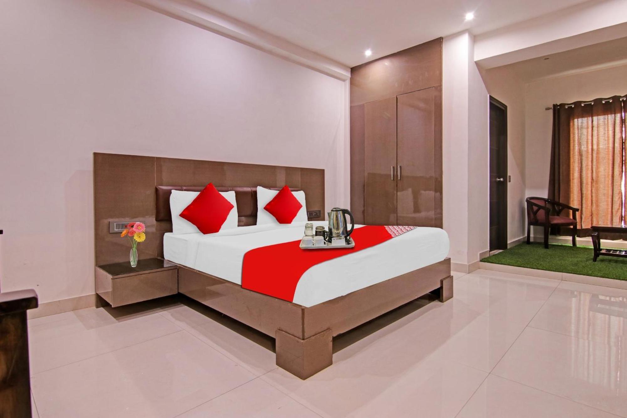 Hotel 19 West New Delhi Buitenkant foto